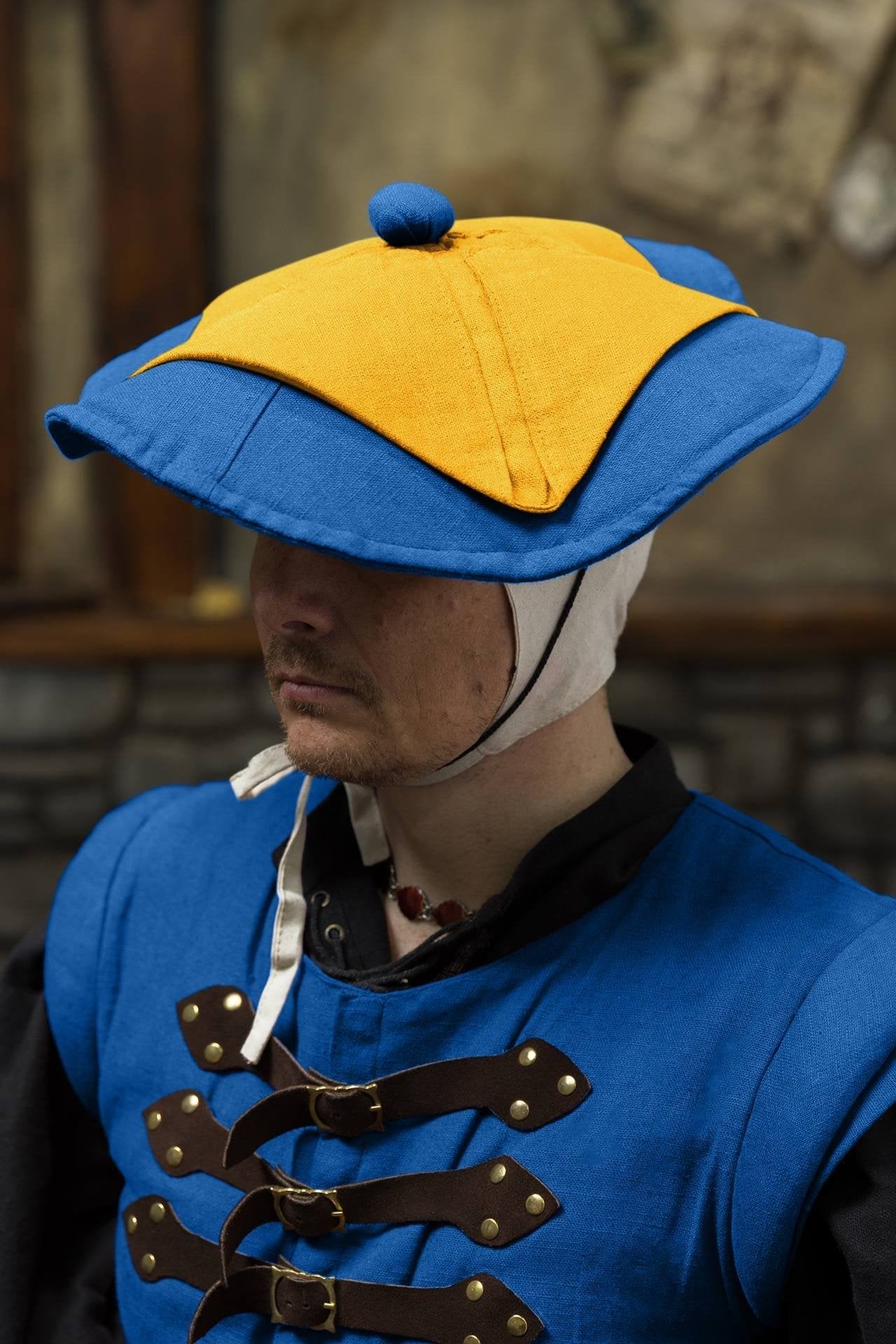 Warhammer Armoury Imperial Hat Type C Blue/Yellow