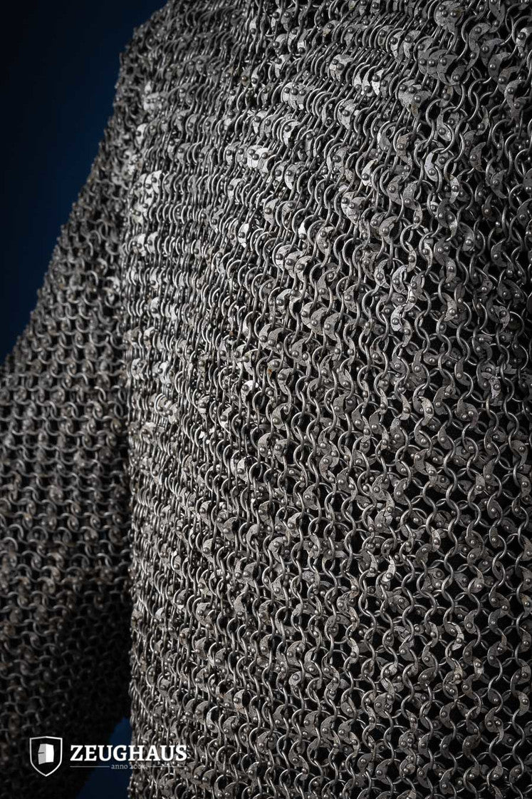 Roundring Riveted Chainmail Hauberk 8 mm steel oiled B-Stock