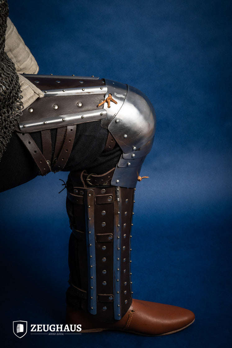 Splinted Leg Armor Brown