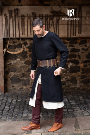 Classic Medieval Short-Sleeved Tunic Garb  Kleidung, Mittelalter kleidung  herren, Tuch